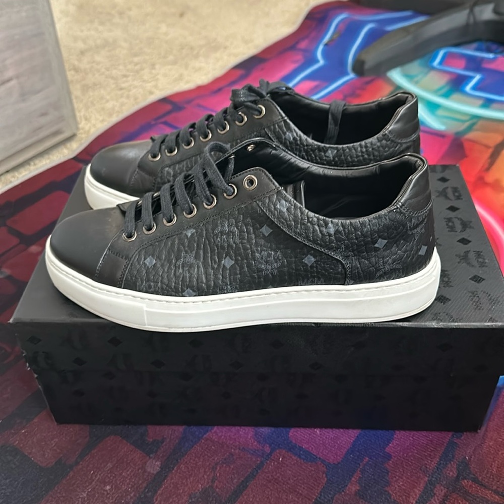 MCM SNEAKERS